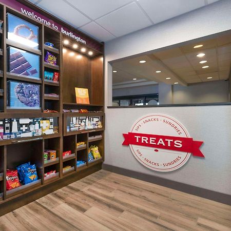 Hampton Inn & Suites Burlington Bagian luar foto