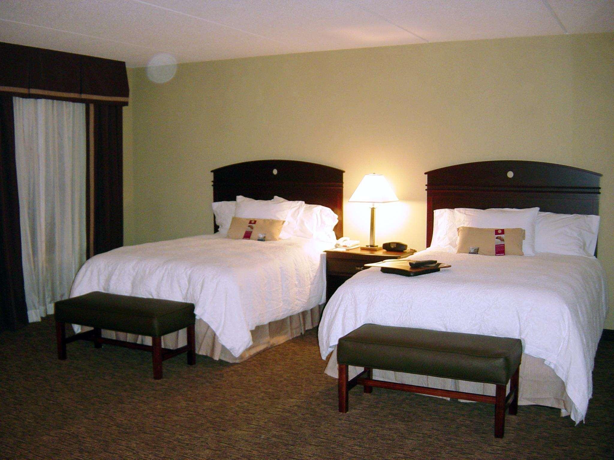 Hampton Inn & Suites Burlington Bagian luar foto