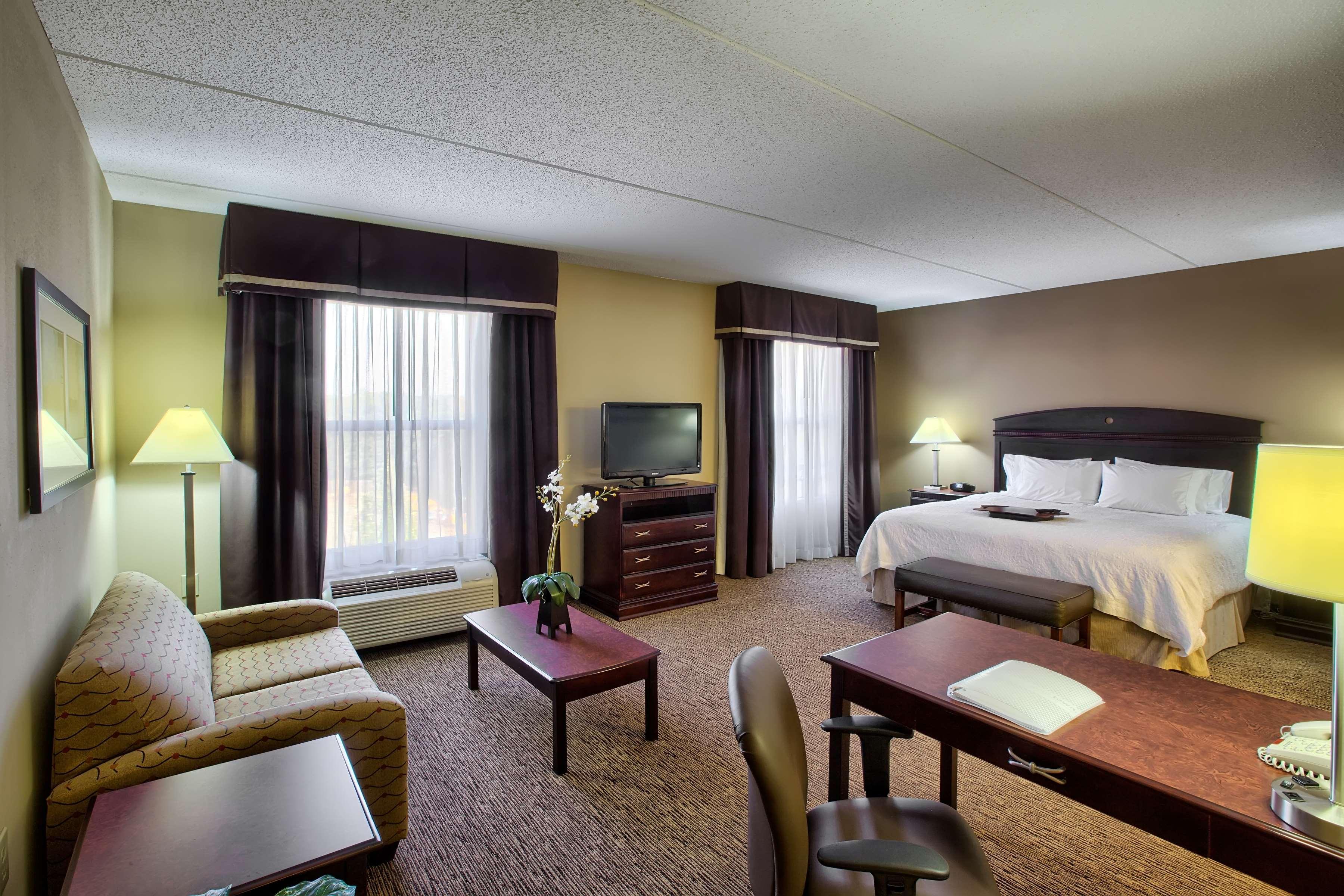 Hampton Inn & Suites Burlington Bagian luar foto
