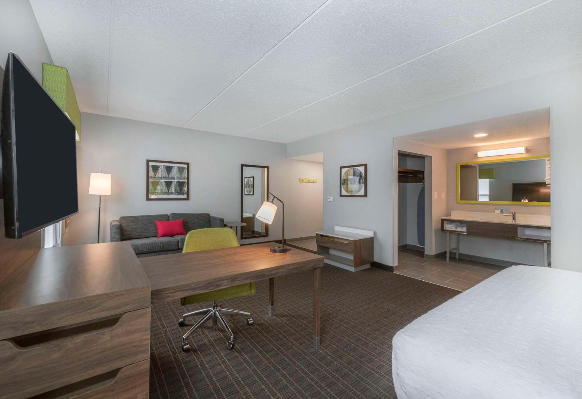 Hampton Inn & Suites Burlington Bagian luar foto