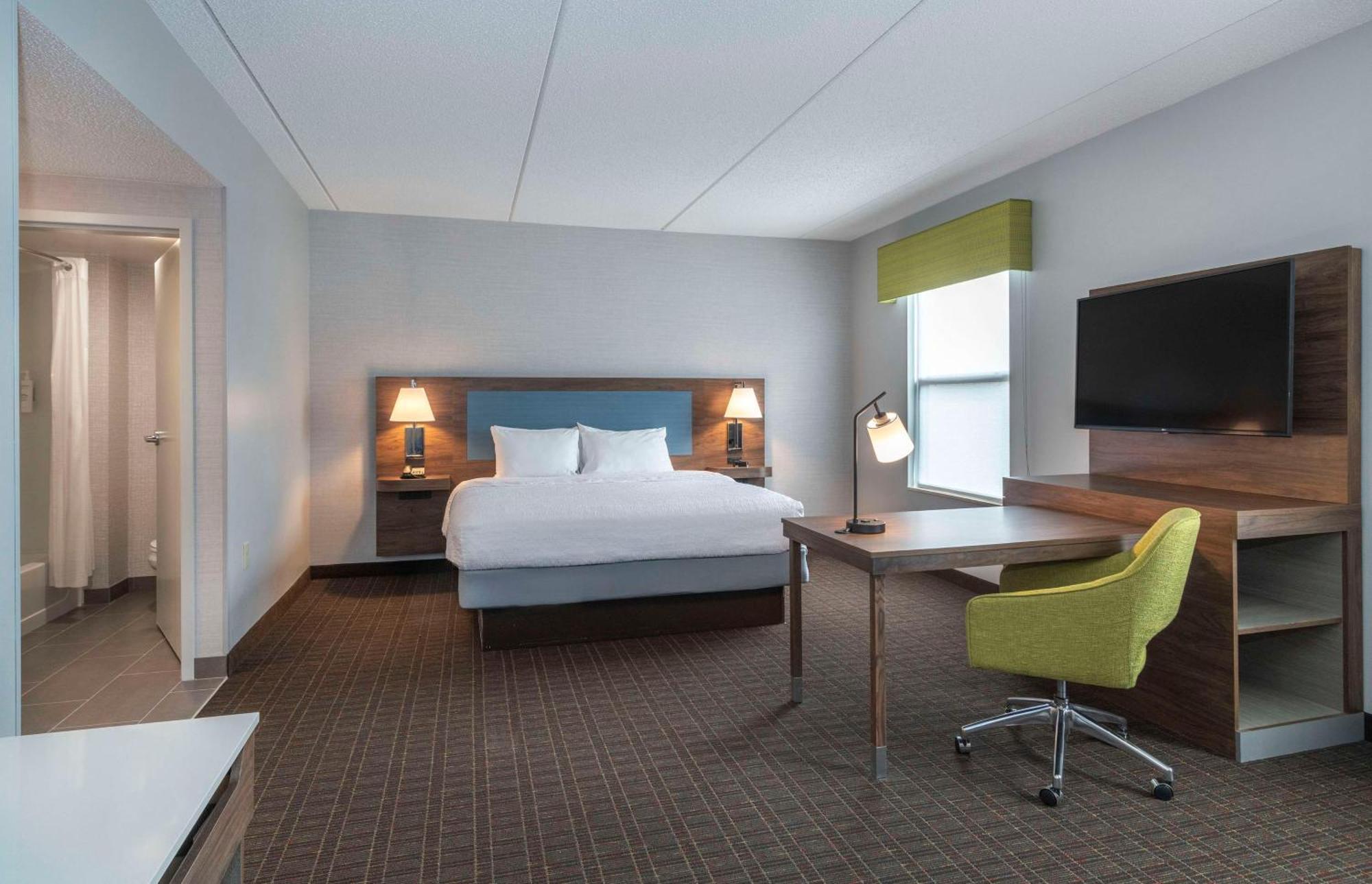 Hampton Inn & Suites Burlington Bagian luar foto
