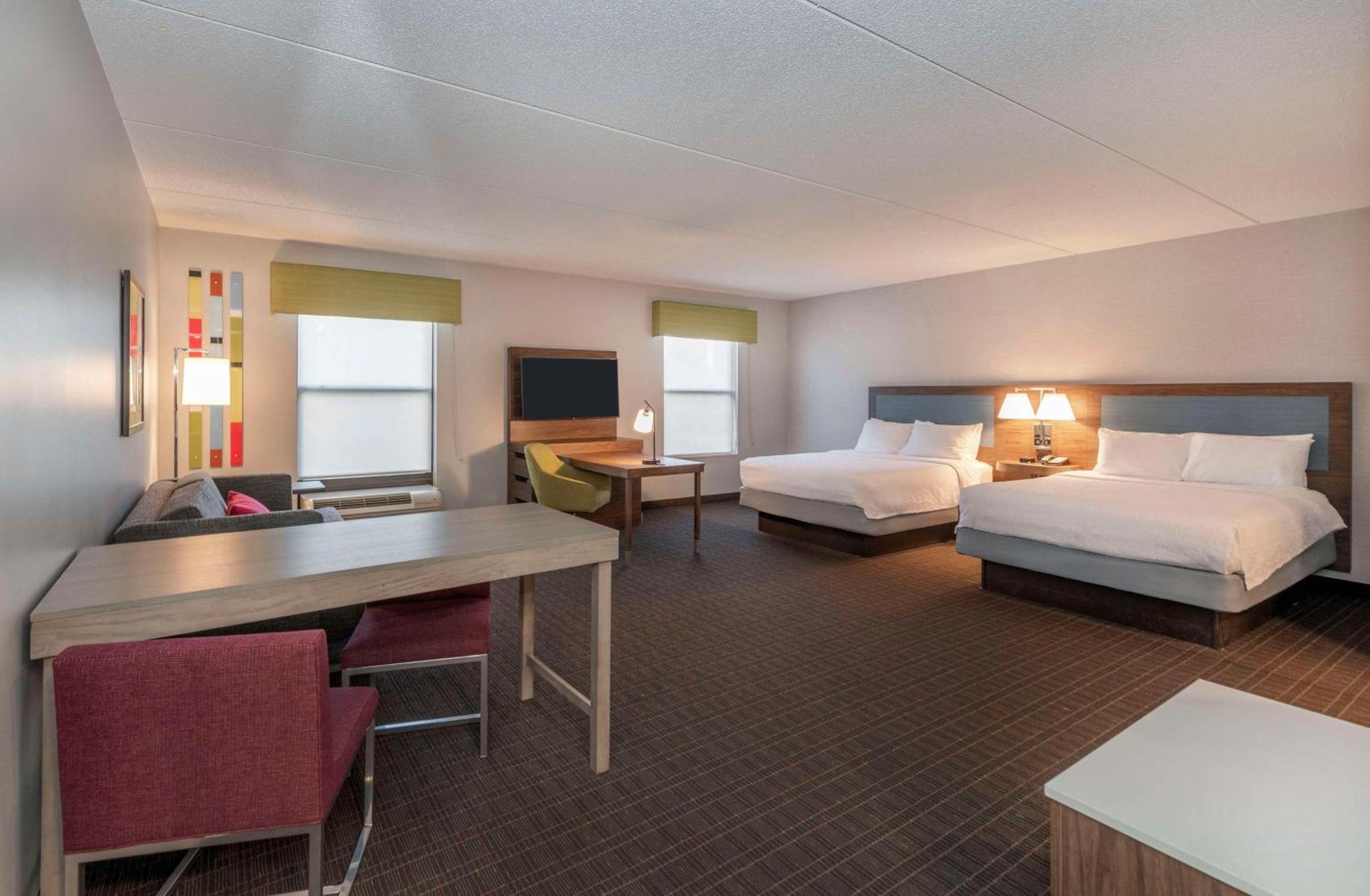 Hampton Inn & Suites Burlington Bagian luar foto