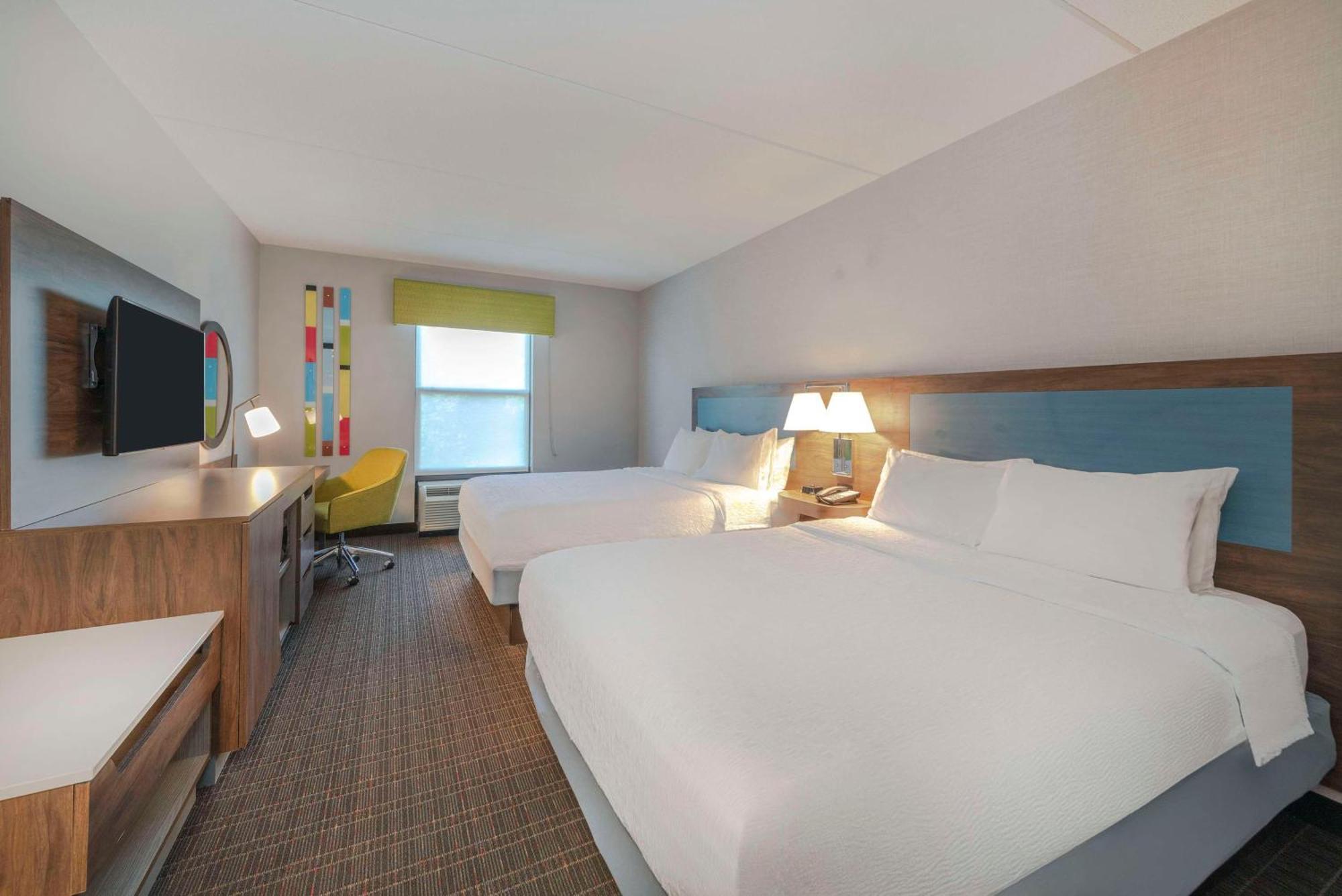 Hampton Inn & Suites Burlington Bagian luar foto