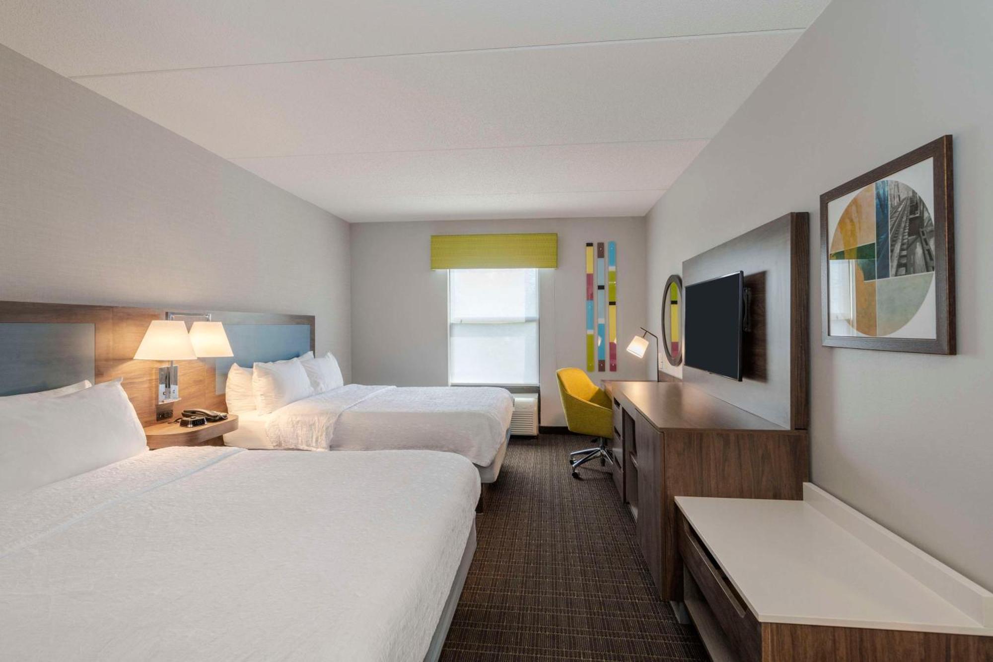 Hampton Inn & Suites Burlington Bagian luar foto