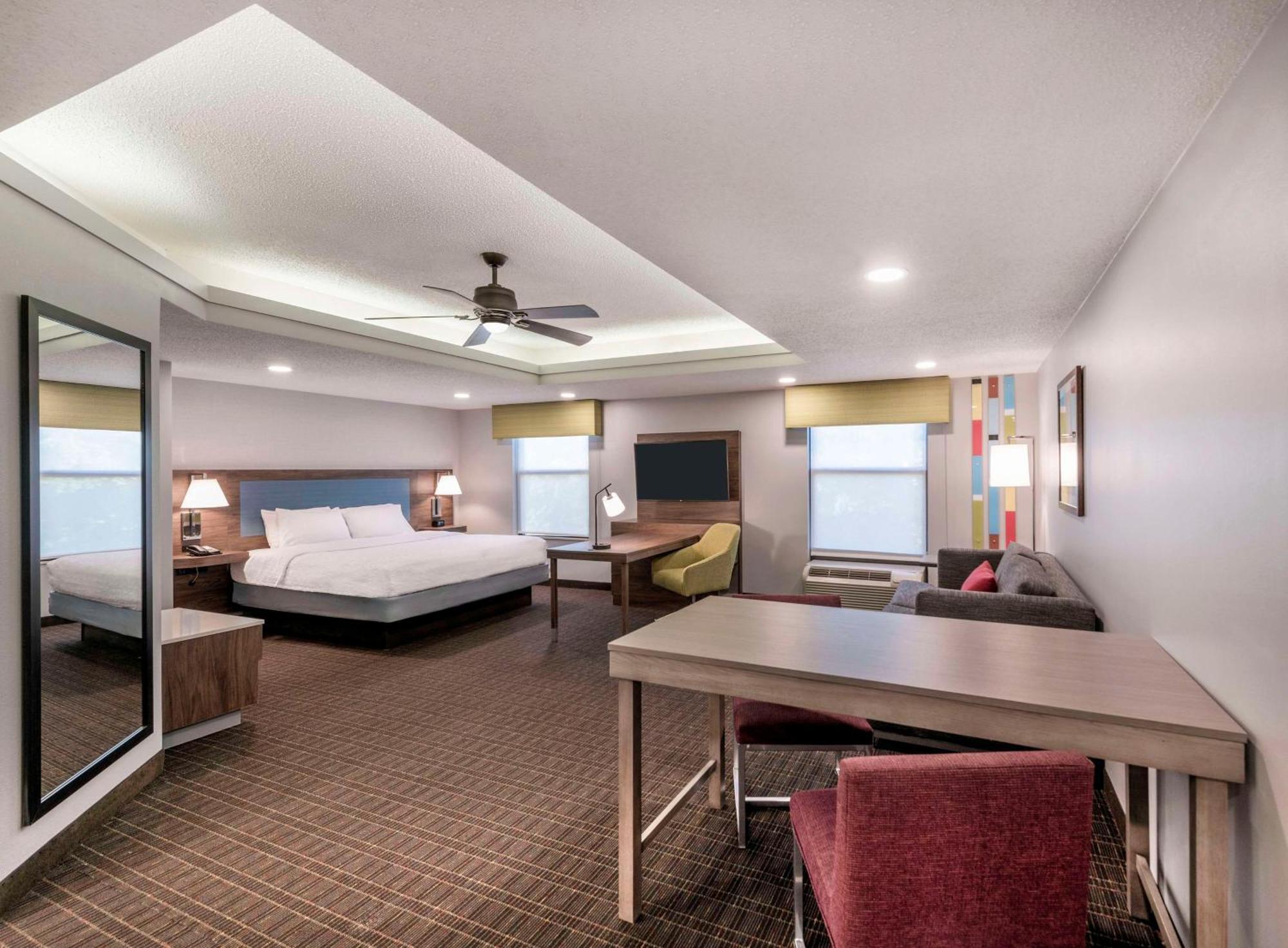 Hampton Inn & Suites Burlington Bagian luar foto