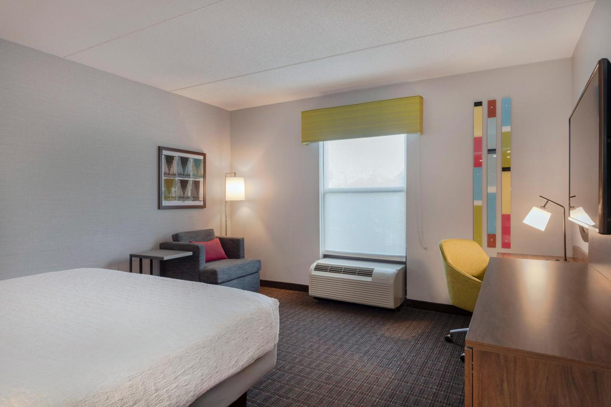 Hampton Inn & Suites Burlington Bagian luar foto