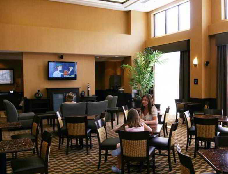 Hampton Inn & Suites Burlington Restoran foto